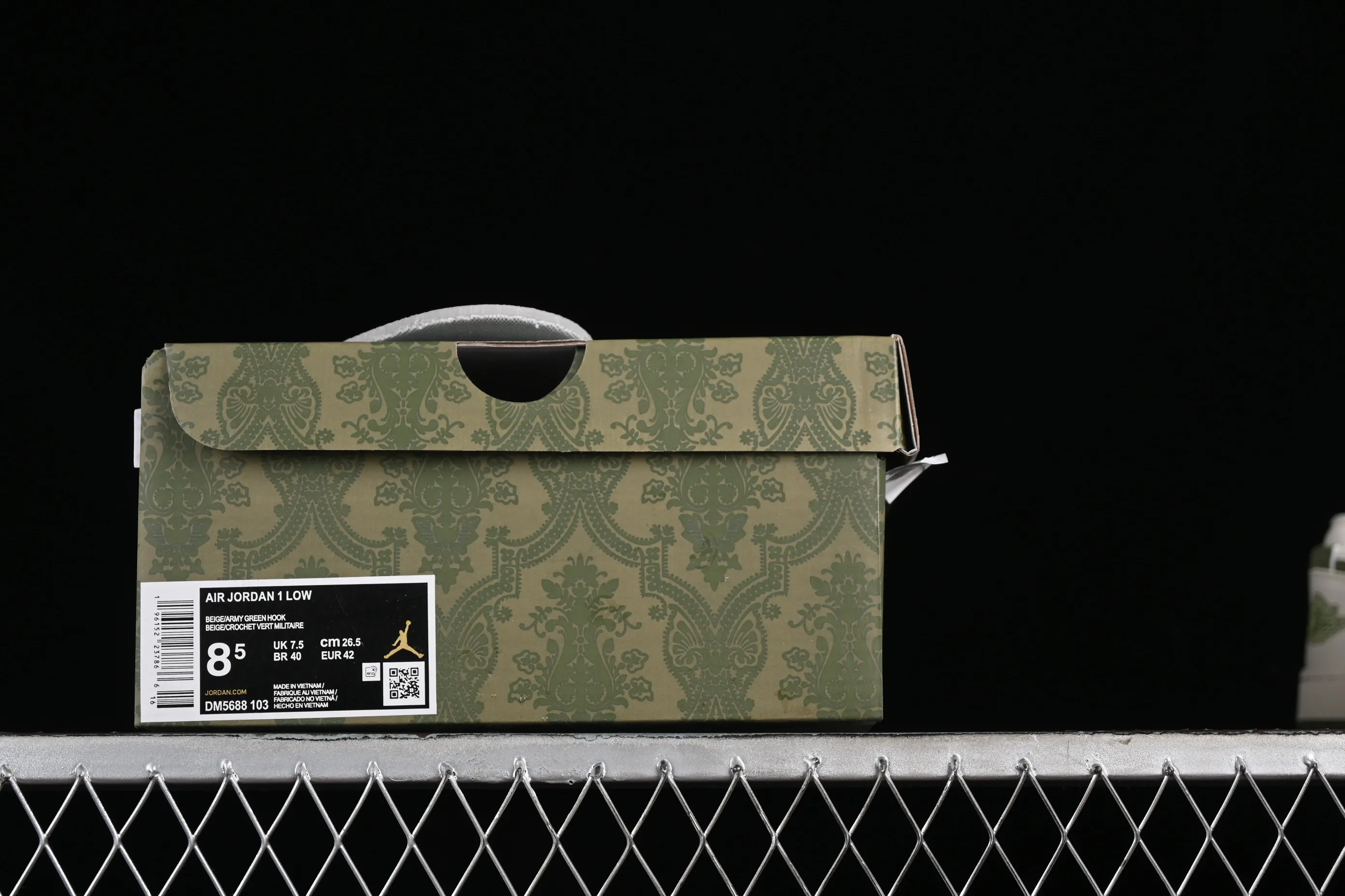 All categories Air Jordan Jordan series basketball shoes Air Jordan 1 Low High-end customized low-top sneakers Air Jordan 1 Low AJ1 Joe 1 Gucci joint-beige knitted High-end customized low-top retro basketball shoes DM5688-103